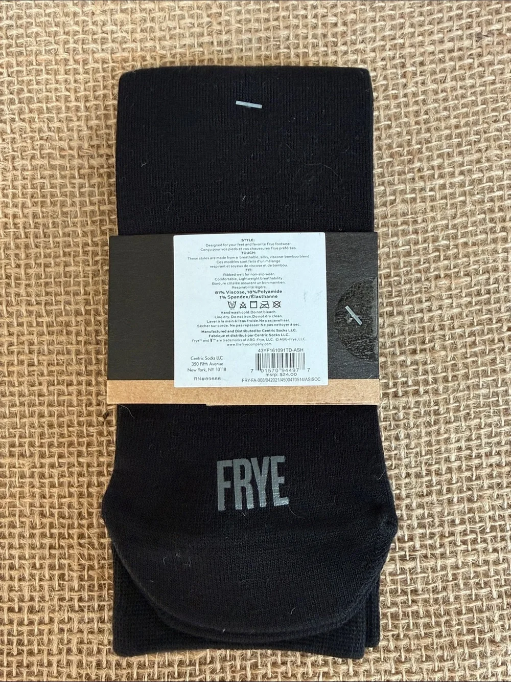 2 pair Frye Gray Bamboo Blend Crew Socks one grey and one black pair socks nwt